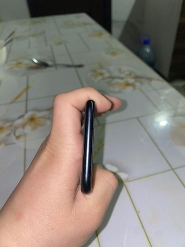 Apple iPhone: IPhone SE 2020, Черный — 4