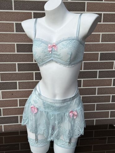 белая ночная сорочка: Комплект, Бюстгальтер, Атлас, С кружевом