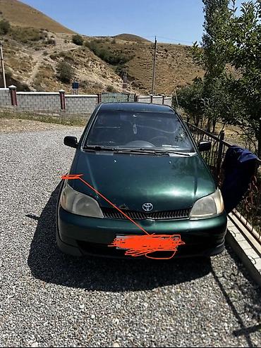 машина антена: Toyota Echo: 2001 г., Автомат, Бензин, Седан — 5
