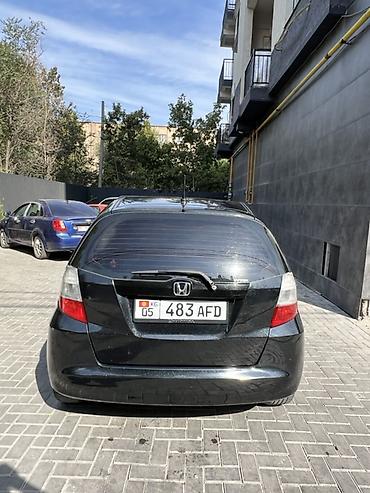 фит 700: Honda Fit: 2009 г., Механика, Бензин, Хэтчбэк — 4