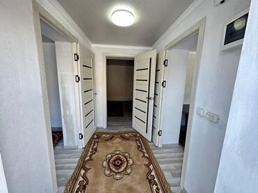 сдаю асанбай: 90 м², 4 комнаты, Парковка, Утепленный, Забор, огорожен