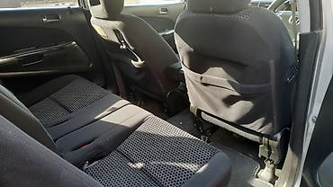 машина смитта: Honda Stream: 2004 г., 2 л, Вариатор, Бензин, Минивэн — 7