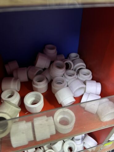 фитинги для пластиковых труб: Муфта, Материал: Пластик