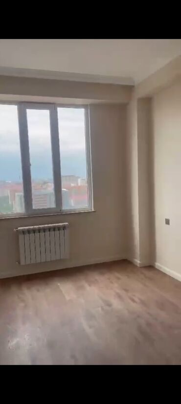 посуточная аренда квартир в баку: Sumqayıtda 10 mk Navastroyka binada 13 cu mərtəbə 2 otaqlı Ev kirayə