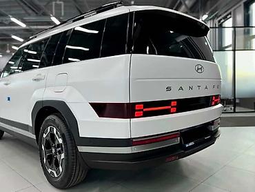 Hyundai: Hyundai Santa Fe: 2024 г., 2.5 л, Робот, Бензин, Внедорожник — 7