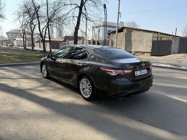 Toyota: Toyota Camry: 2018 г., 2.5 л, Вариатор, Гибрид, Седан