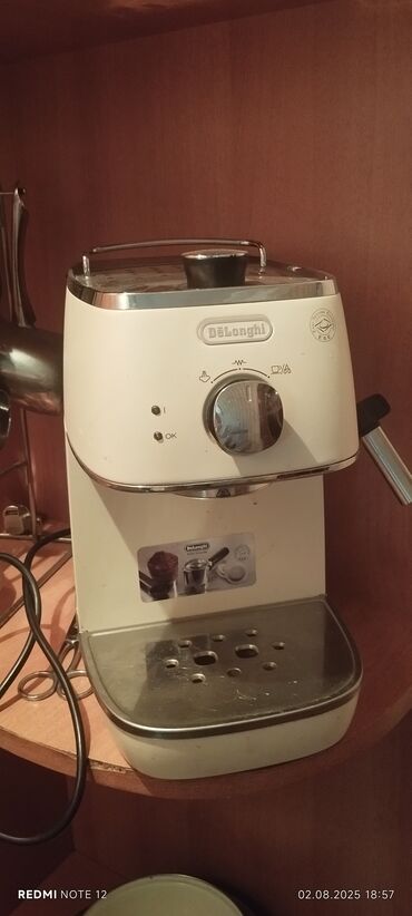 Кофемашины: Кофемашина Delonghi, Полуавтоматическая, С резервуаром для воды, Б/у