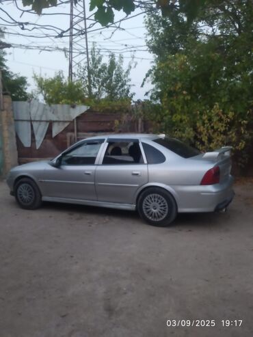Avtomobil satışı: Opel Vectra: 1.8 l | 2000 il 320010 km Sedan