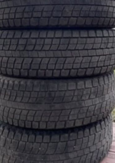 Шины: Шины 215 / 60 / R 17, Зима, Б/у, Комплект, Легковые, Япония, Dunlop