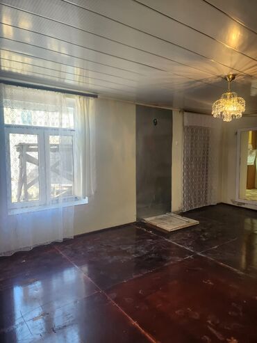 Otaqların satışı: Geniş, işıqlı otaqlar təqdim olunur. Xüsusiyyətlər: - Uzunsov planlı — 4