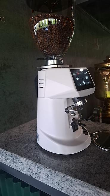 Оборудование для ресторанов, кафе: Simonelli compact tam avtomat. ve rancilli ckasse 5 tam avtomat. elave — 5