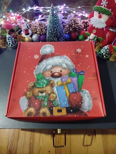 Hədiyyələr: Hər birinin Qiyməti 10 manat olan Rənglənən Gips Gift Boxlarla — 12