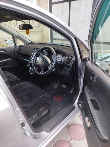 Honda: Honda Stream: 2003 г., 1.7 л, Автомат, Бензин, Минивэн — 9