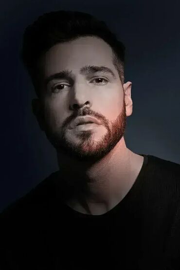 Trimeri za precizno uklanjanje dlačica: **Tehničke Karakteristike** Turbo brzina NEIndikator dužine šišanja — 9