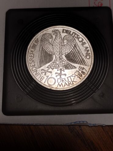 kovanice: Srebro 15,5g,10 nemackih maraka. 750 godina berlina. 1237god-1987