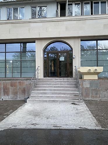 Сдается помещение 100м2 первая линия по Ч.Айтматова/Ахунбаева! В at lalafo.kg Сдается помещение 100м2 первая линия по Ч.Айтматова/Ахунбаева! В