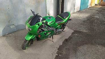 lexus ls400: Kawasaki ZXR 400 — классический спортбайк в фирменном зелёном цвете — 2