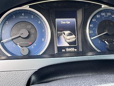 без дтп: Toyota Camry: 2016 г., Автомат, Бензин, Седан — 10