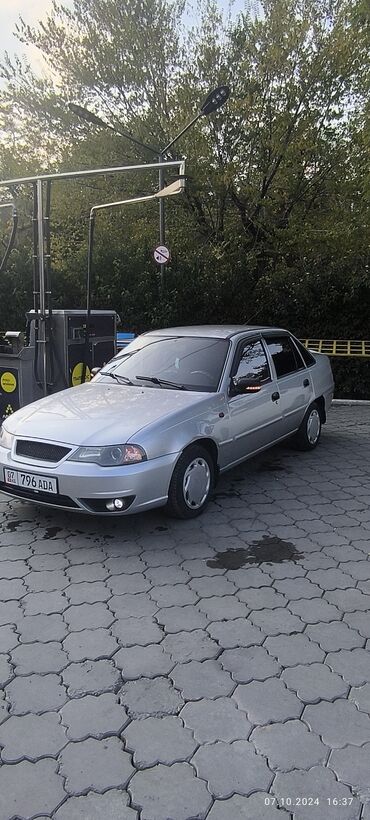 Daewoo: Daewoo Nexia: 2010 г., 1.5 л, Механика, Бензин, Седан