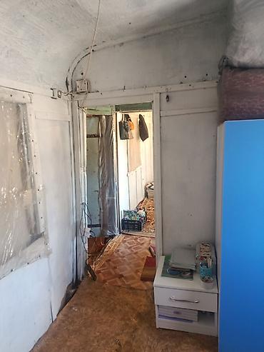 свет на улице: Передвижная бытовка/вагончик на колесном шасси. Внутри есть батарейное — 3