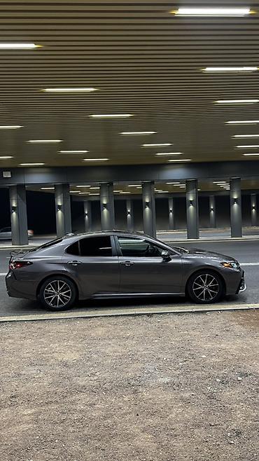 Продажа авто: Toyota Camry: 2021 г., 2.5 л, Автомат, Гибрид, Седан — 4