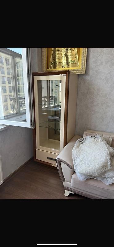 divan ustu: Qonaq otağı mebel dəsti - 3 nəfərlik divan: krem-bej tonlarda, geniş — 3