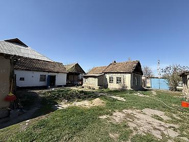 Продажа коттеджей и домов: Продается дом. г.Кара-Балта(в с.Вознесеновка). Дом состоит из — 2