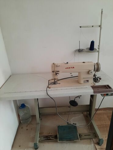 Швейные машины: Швейная машина Автомат