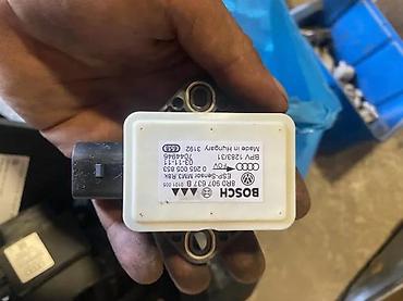 baterijski: 8R0907637B SENZOR ESP | Audi vw delovi 06******** — 2