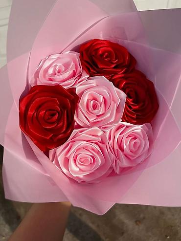 Ruža: Buket ruža od satena – ručno izrađene večno‑trajne ruže - Materijal — 19