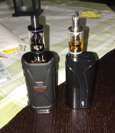 Πωλούνται 2Vape:Innokin (αριστερό)Eleaf (δεξιό)Σχεδόν καινούργια50€