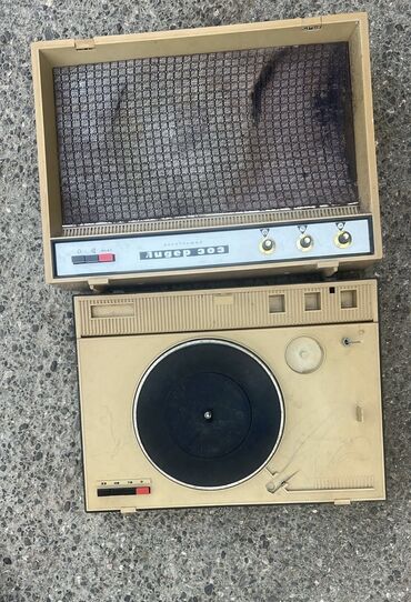 Qulaqcıqlar: Elektrofonpatefon 50 man