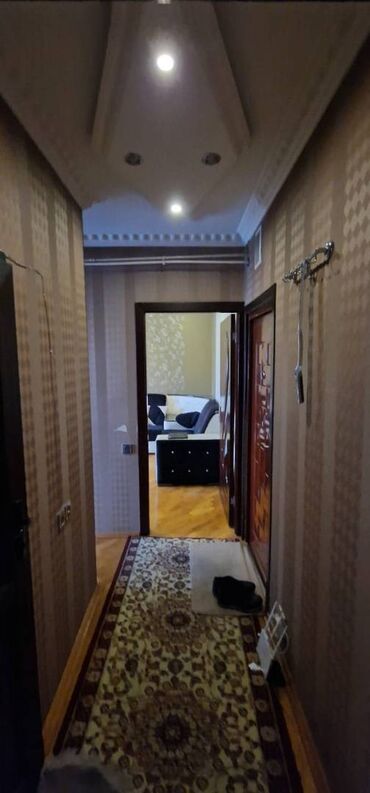 Uzunmüddətli kirayə mənzillər: Binəqədi rayonu, dərnəgül metrosunun yanında, 5 mərtəbəli — 5