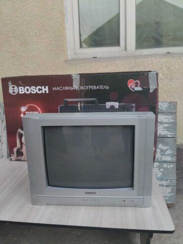 Телевизоры: Телевизор Panasonic с кинескопным экраном. Корпус серого цвета с