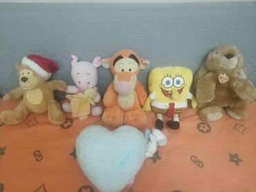 игрушки человек паук: 500 сом за всё. только звонить