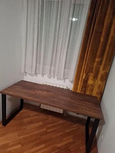 bež sofa: JAKI RADNI I KANCELARIJSKI STOLOVI PO MERI M901 | Izrada po meri Dezen — 5