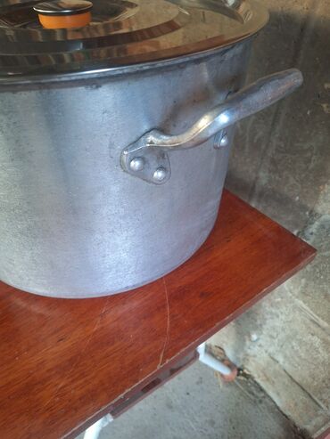 пластиковый шкаф для посуды: Кастрюля толстостеная 20 литров Советская