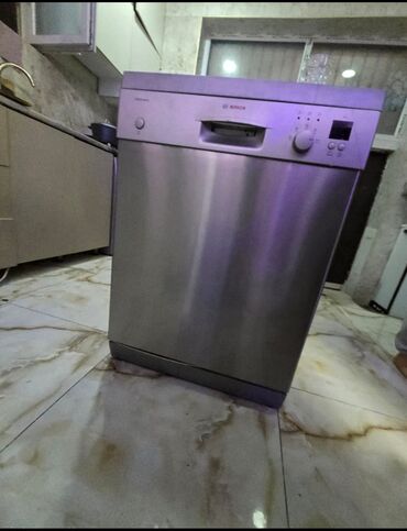 Sifarişlə qonaq dəstləri: 3 otaqlı tam təmirli mənzil interyer komplekti. Kirayə Verilir. Ailəyə — 8