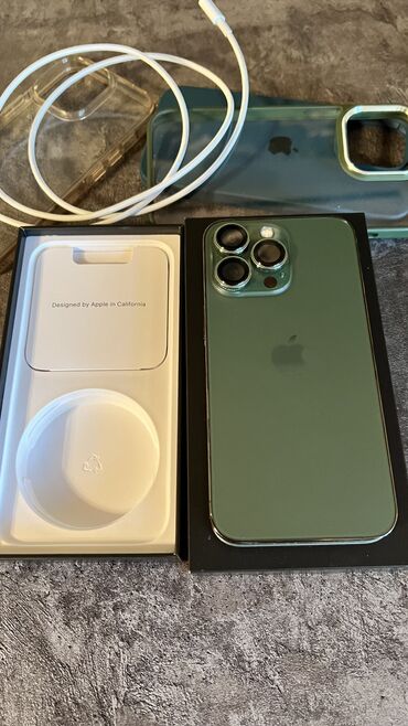 латер: IPhone 13 Pro, Б/у, 256 ГБ, Alpine Green, Зарядное устройство, Защитное стекло, Чехол, 86 %