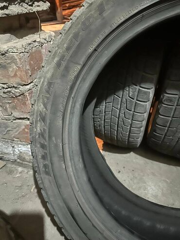бу шины из японии: Шины 215 / 55 / R 17, Зимняя шипованная, Б/у, Легковые, Япония, Bridgestone