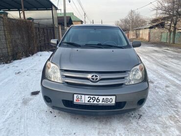 Toyota: Toyota ist: 2005 г., 1.5 л, Автомат, Бензин