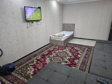 квартира бишкек аренда долгосрочно 1 комнатную: 1 бөлмө, Риелтор, Чогуу жашоосу жок, Толугу менен эмереги бар