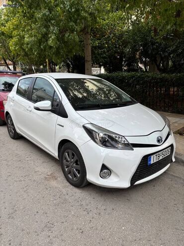 Toyota: Toyota Yaris: 1.5 l. | 2013 έ. Χάτσμπακ — 2