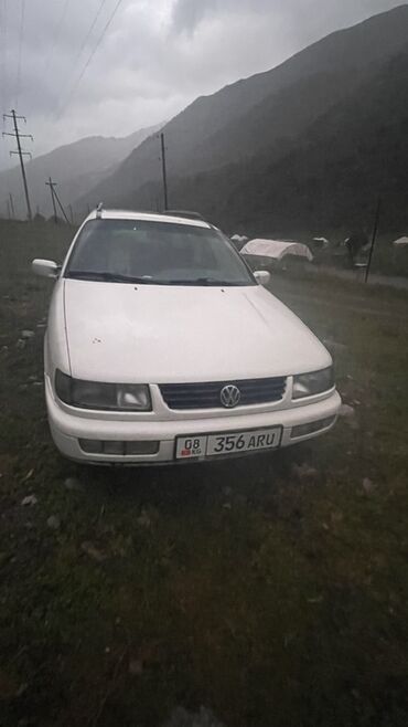 продаю форд мондео: Volkswagen Passat: 1994 г., 1.8 л, Бензин, Универсал