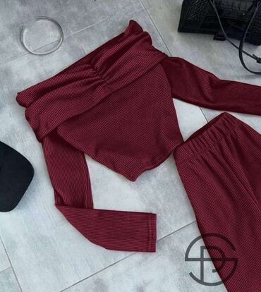 Kompleti: 💥Ženski komplet – bluza i pantalone💥 ✅Dostupan u vise boja ✅Odgovara — 1