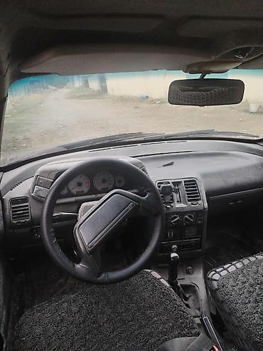 mercedes 180 b: Avtomobil: Lada/VAZ 2110 sedan Rəng: tünd qırmızı (bordo) Yanacaq — 4