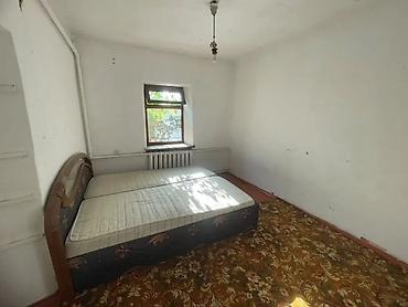 Дома: 🏡 Продаётся 3-комнатный дом в мкр. Достук! 📐 Площадь дома: 72 м² 🌿 — 6