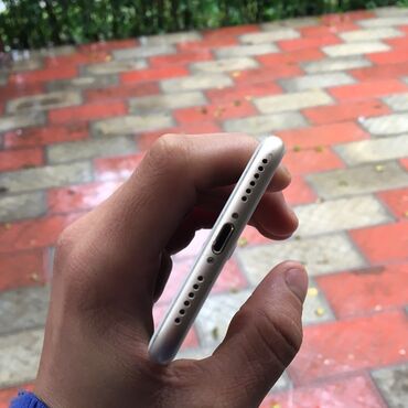 Apple iPhone: IPhone 7, Gümüşü, Barmaq izi — 8