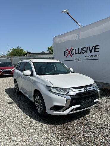 Mitsubishi: Mitsubishi Outlander: 2022 г., 2 л, Автомат, Бензин, Кроссовер
