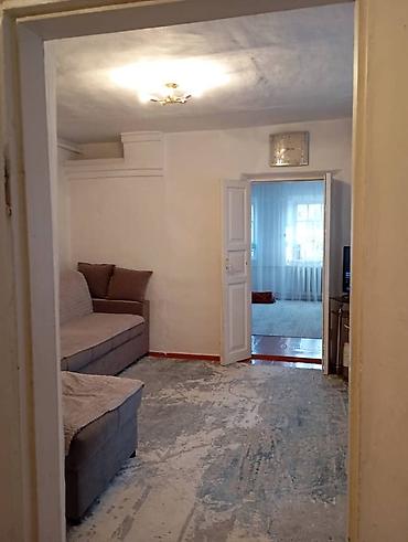 Продажа коттеджей и домов: Продается жилой дом в центре г. Карабалта в районе сахзавода. На — 11